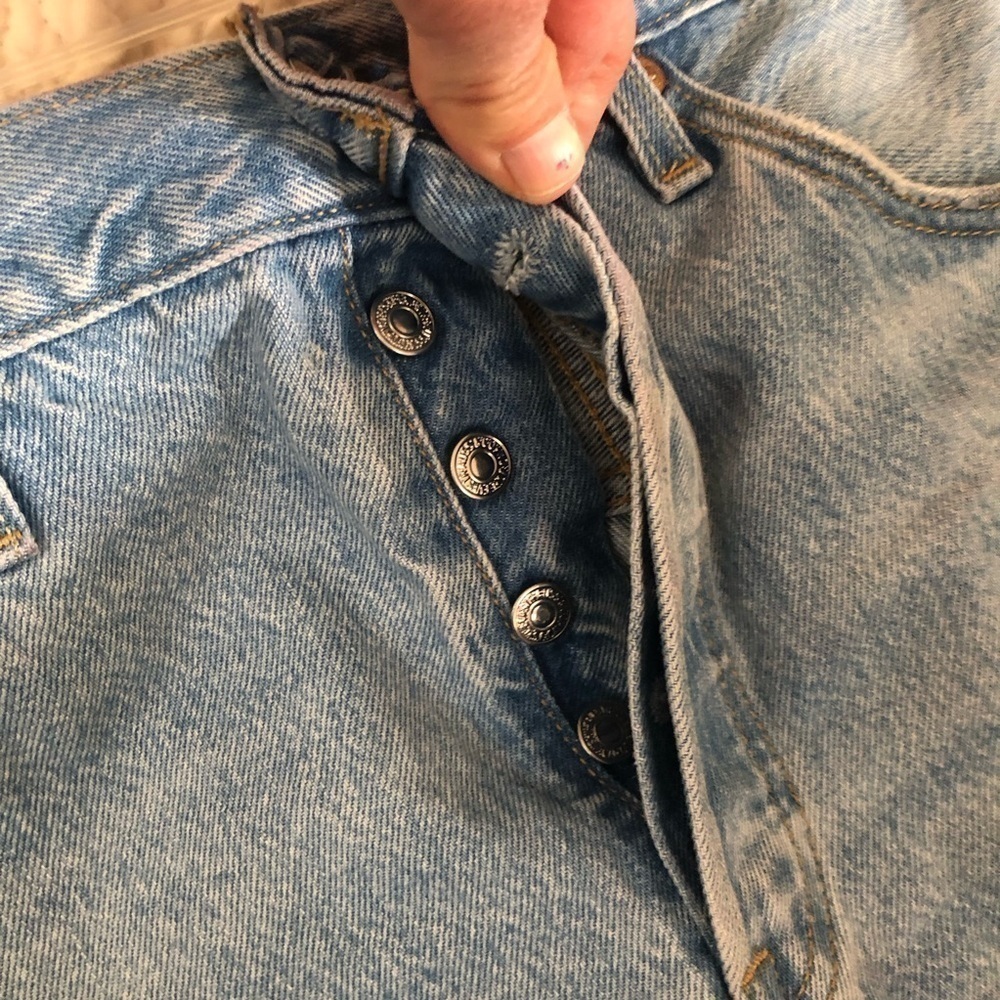 Levi’s 501 Denim Shorts Size 32W - Picture 3 of 5